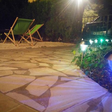 Agreable T3 Avec Jardin Et Parking Prive, A 350M Du Centre Ville Et Des Plages, Wifi, Remise Supplementaire De 10 Pourcent Pour Une Location A La Semaine Кавалере-сюр-Мер Екстериор снимка