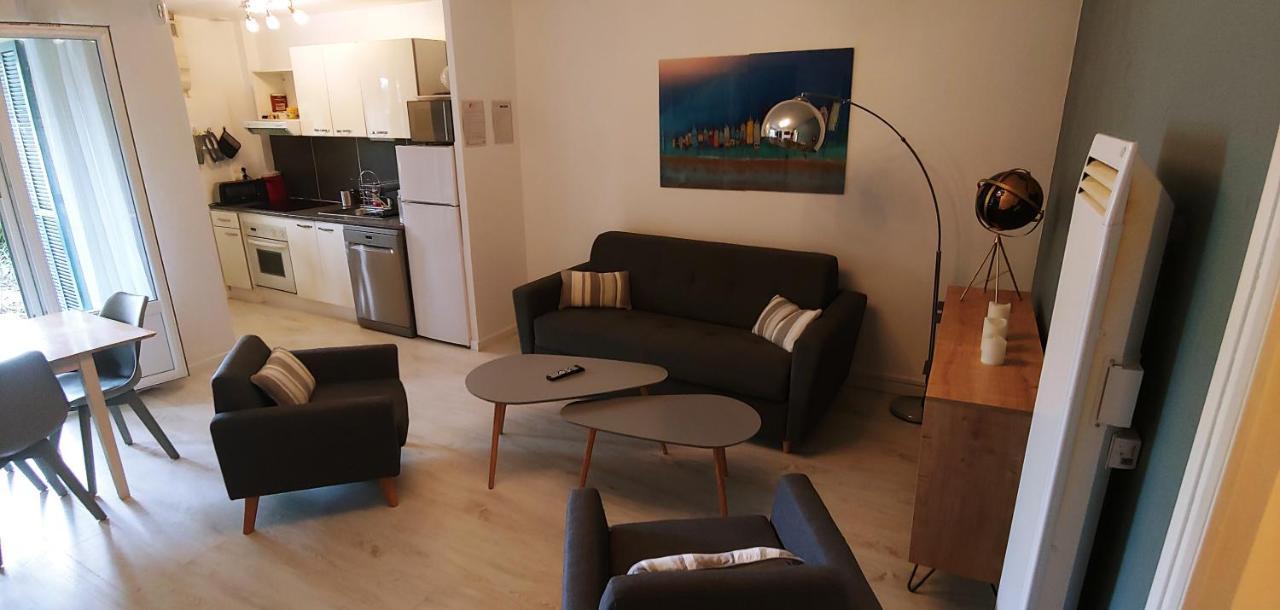 Agreable T3 Avec Jardin Et Parking Prive, A 350M Du Centre Ville Et Des Plages, Wifi, Remise Supplementaire De 10 Pourcent Pour Une Location A La Semaine Кавалере-сюр-Мер Екстериор снимка