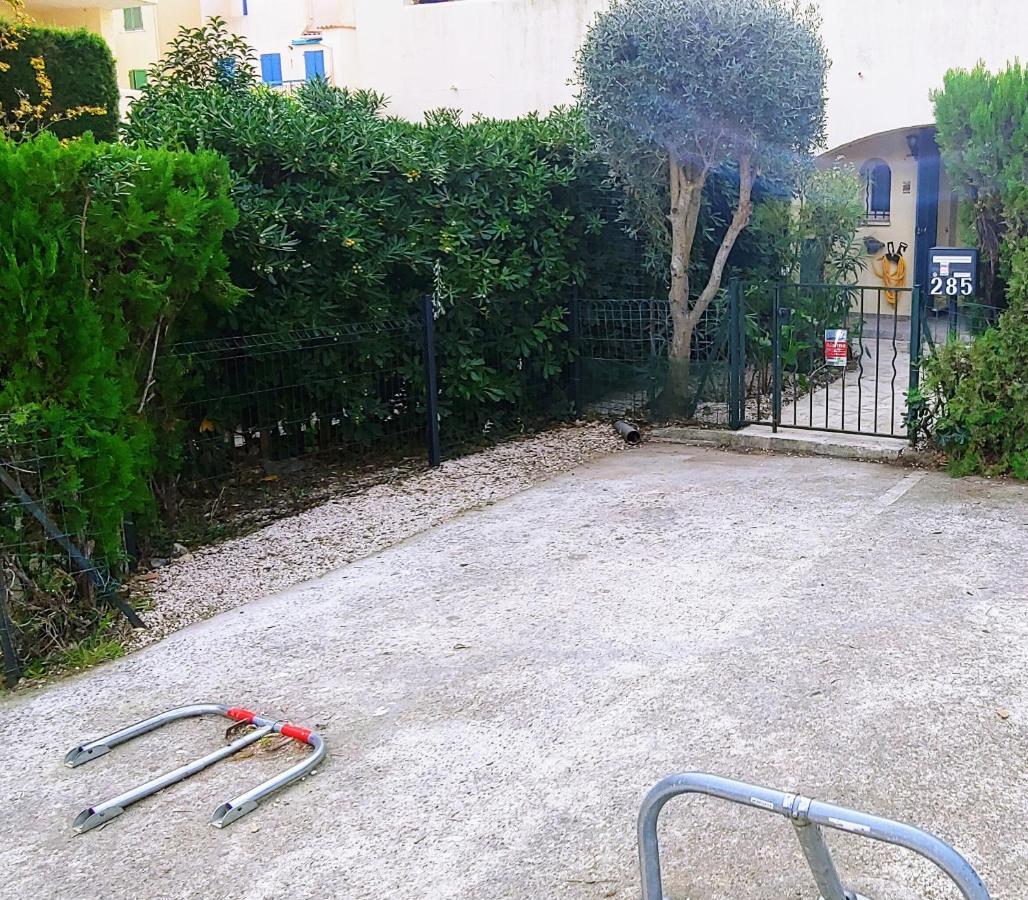 Agreable T3 Avec Jardin Et Parking Prive, A 350M Du Centre Ville Et Des Plages, Wifi, Remise Supplementaire De 10 Pourcent Pour Une Location A La Semaine Кавалере-сюр-Мер Екстериор снимка
